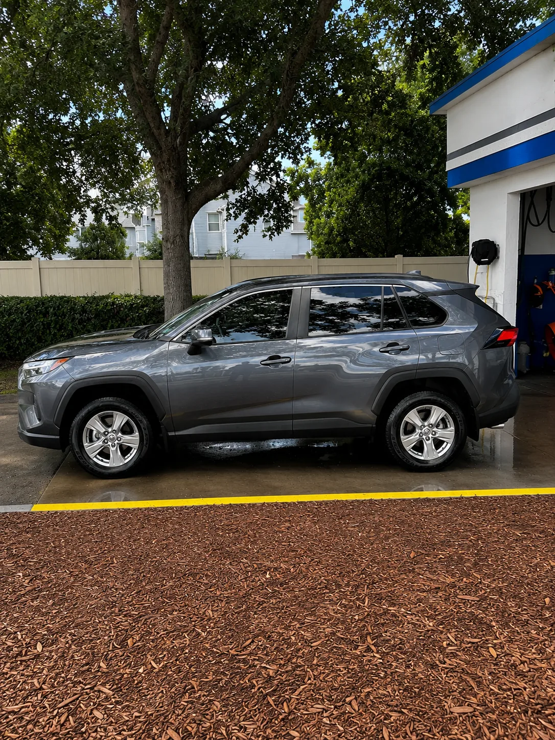 pH-neutral foam wash